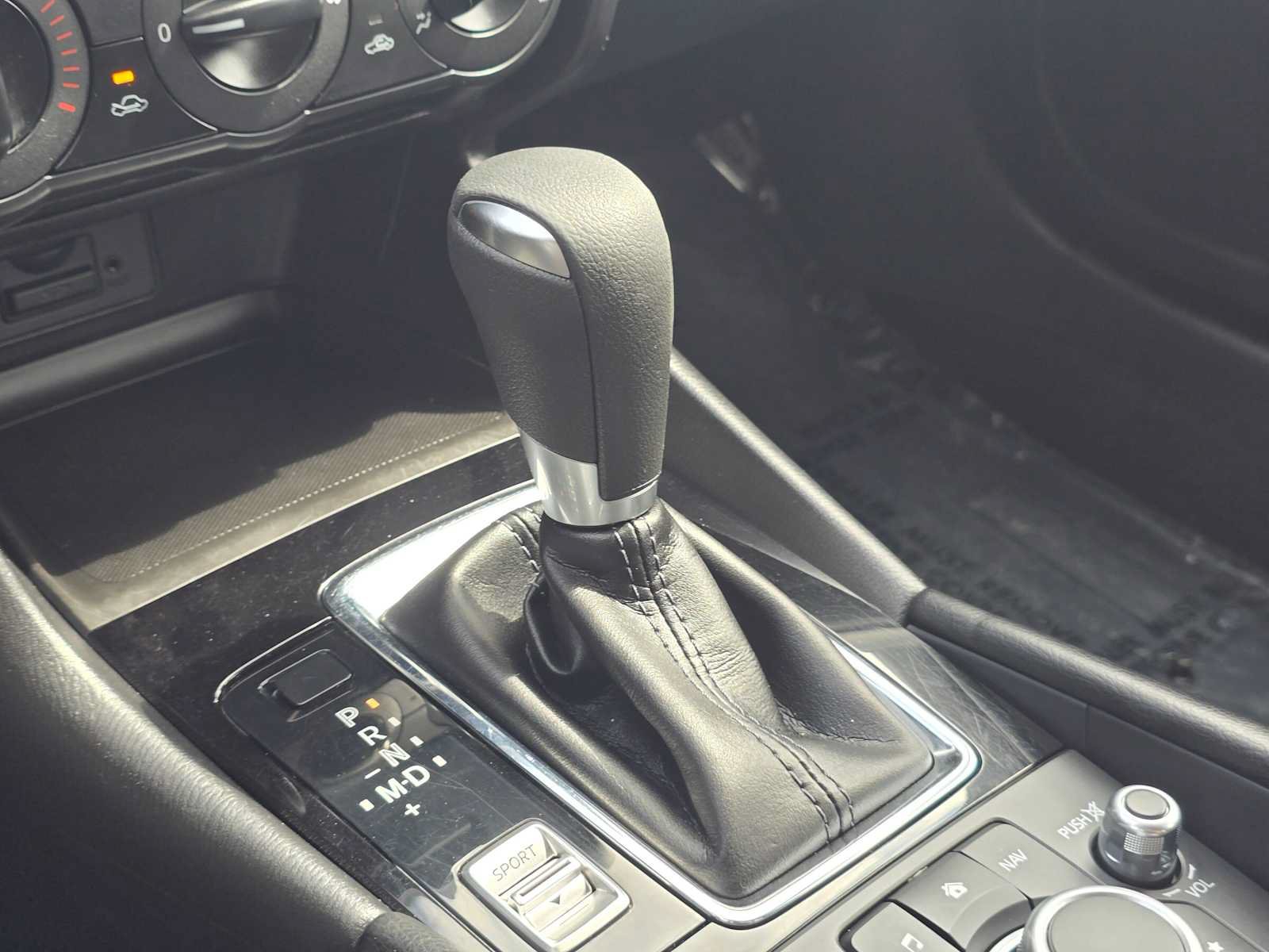 Used 2017 MAZDA MAZDA3 Sport FWD image 27