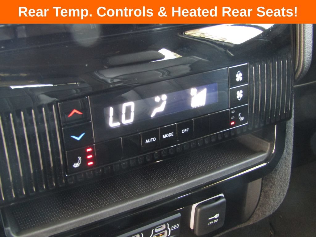 Used 2025 Jeep Wagoneer L Series II AWD/4WD image 21