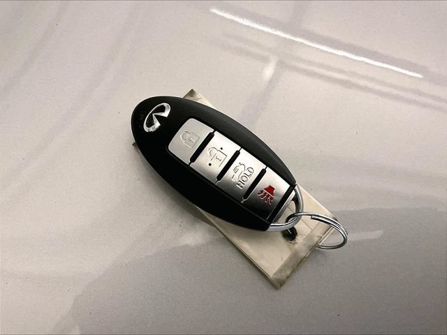 Used 2019 INFINITI Q70 L 3.7 AWD/4WD image 9