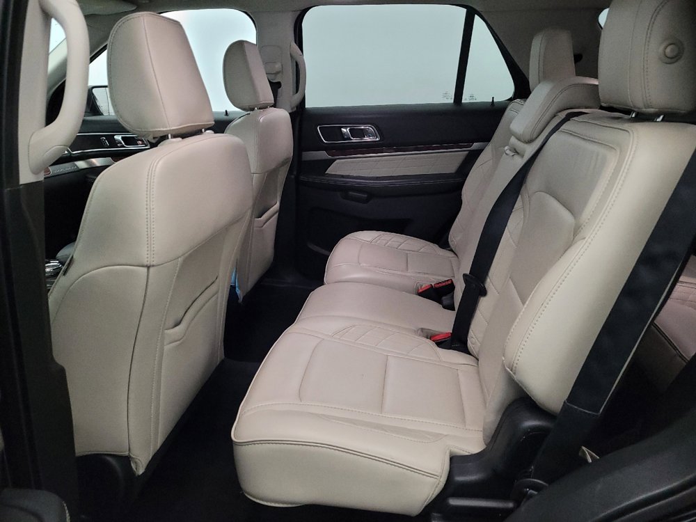 Used 2018 Ford Explorer Platinum AWD/4WD image 18