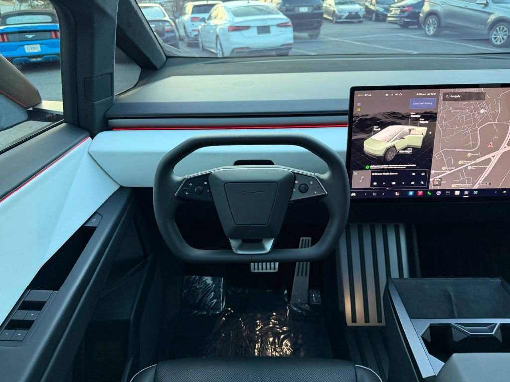 Used 2024 Tesla Cybertruck AWD Crew Cab image 25