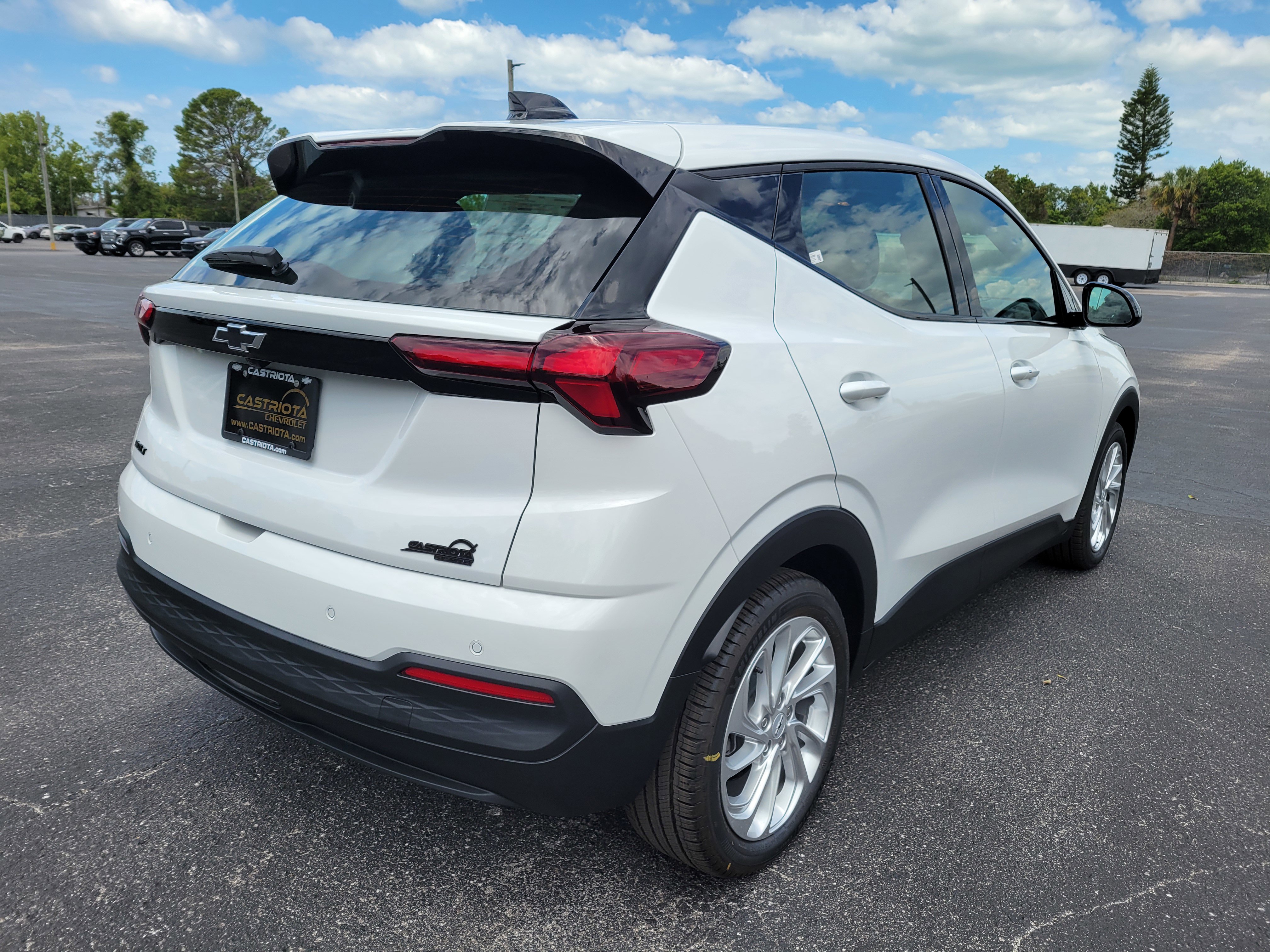 New 2027 Chevrolet Bolt LT FWD image 5