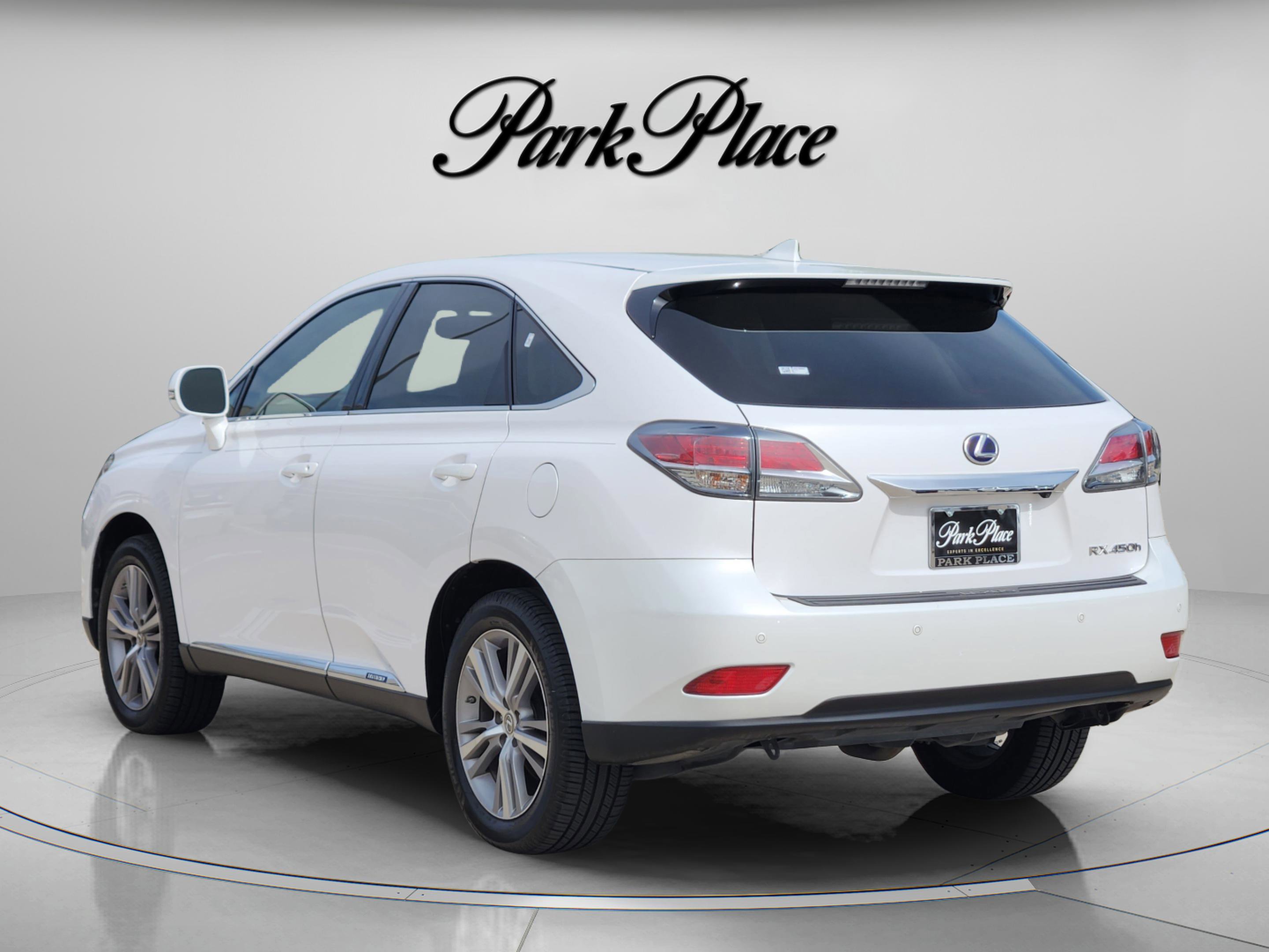 Used 2015 Lexus RX 450h FWD image 3