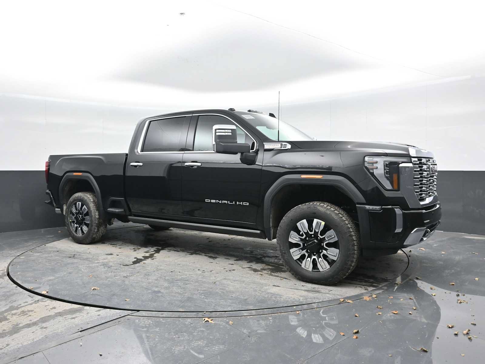 Used 2026 GMC Sierra 2500 Denali w/ Denali Reserve Package AWD/4WD image 8