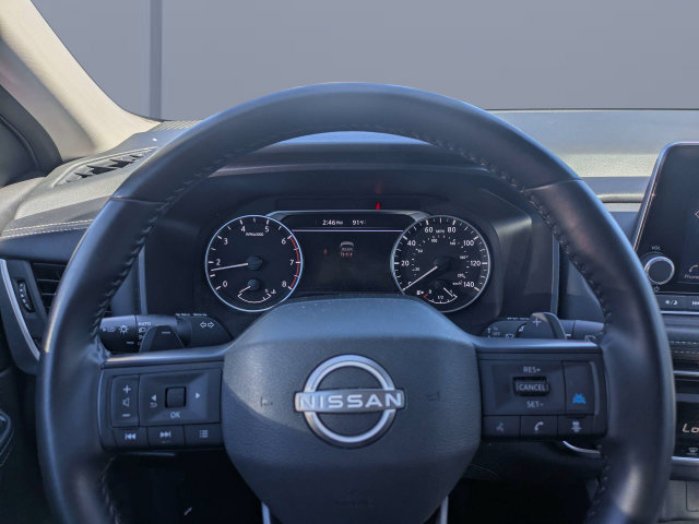 Used 2025 Nissan Rogue SV FWD image 30