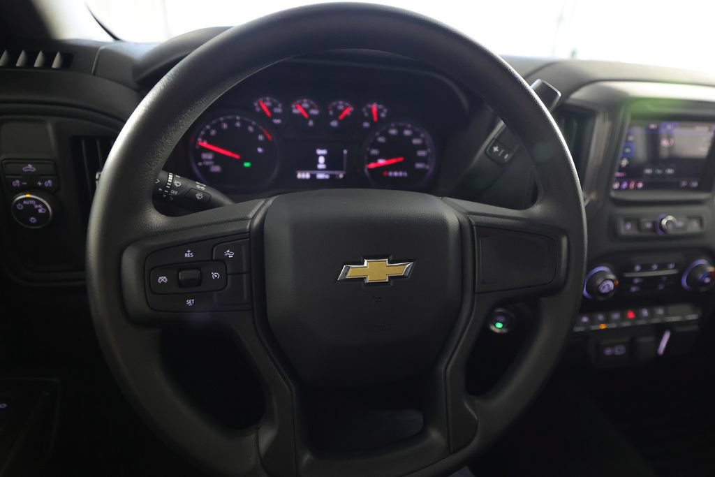 Used 2025 Chevrolet Silverado 1500 Custom RWD image 17