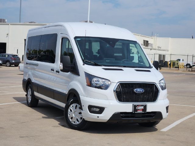 Used 2025 Ford Transit 350 XLT RWD image 2