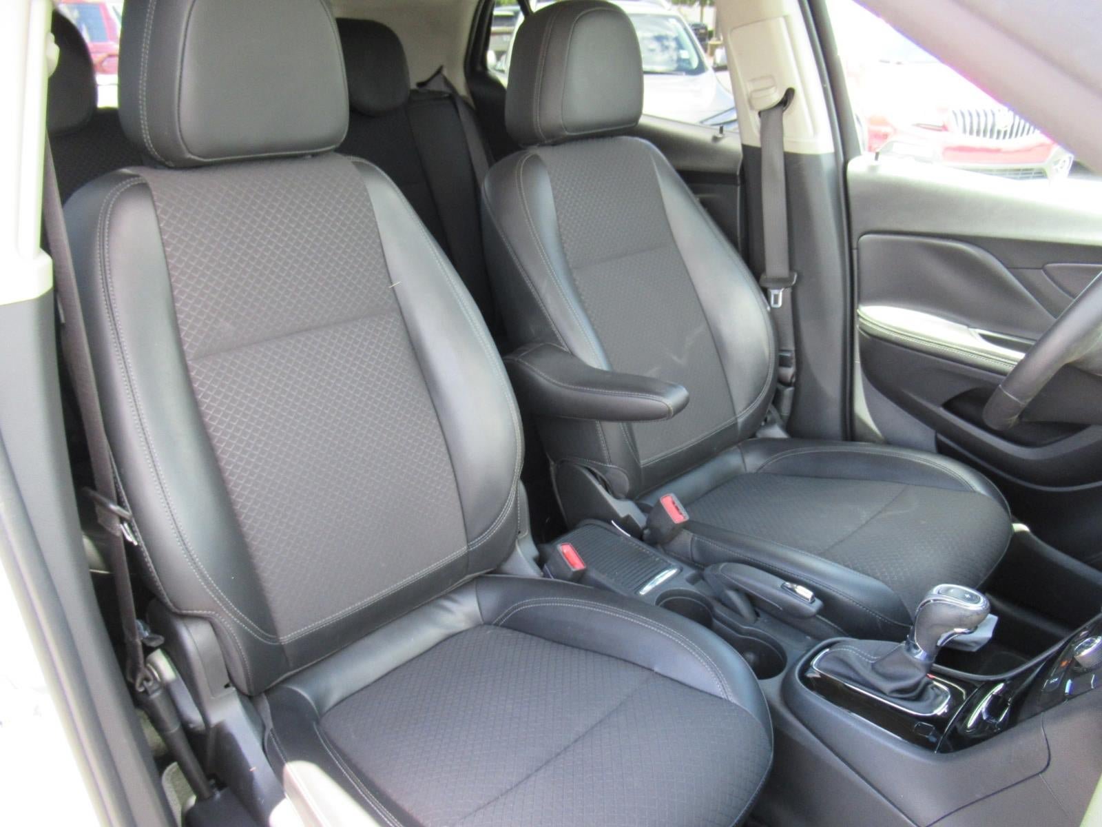 Used 2021 Buick Encore Preferred w/ Safety Package AWD/4WD image 9