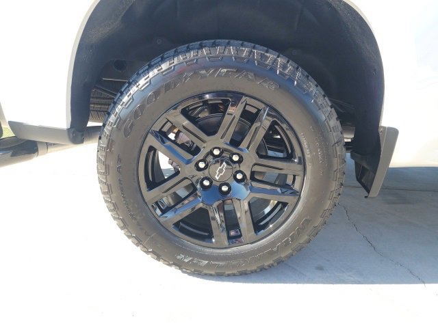 New 2026 Chevrolet Silverado 1500 Custom w/ Turbomax Blackout Package image 18