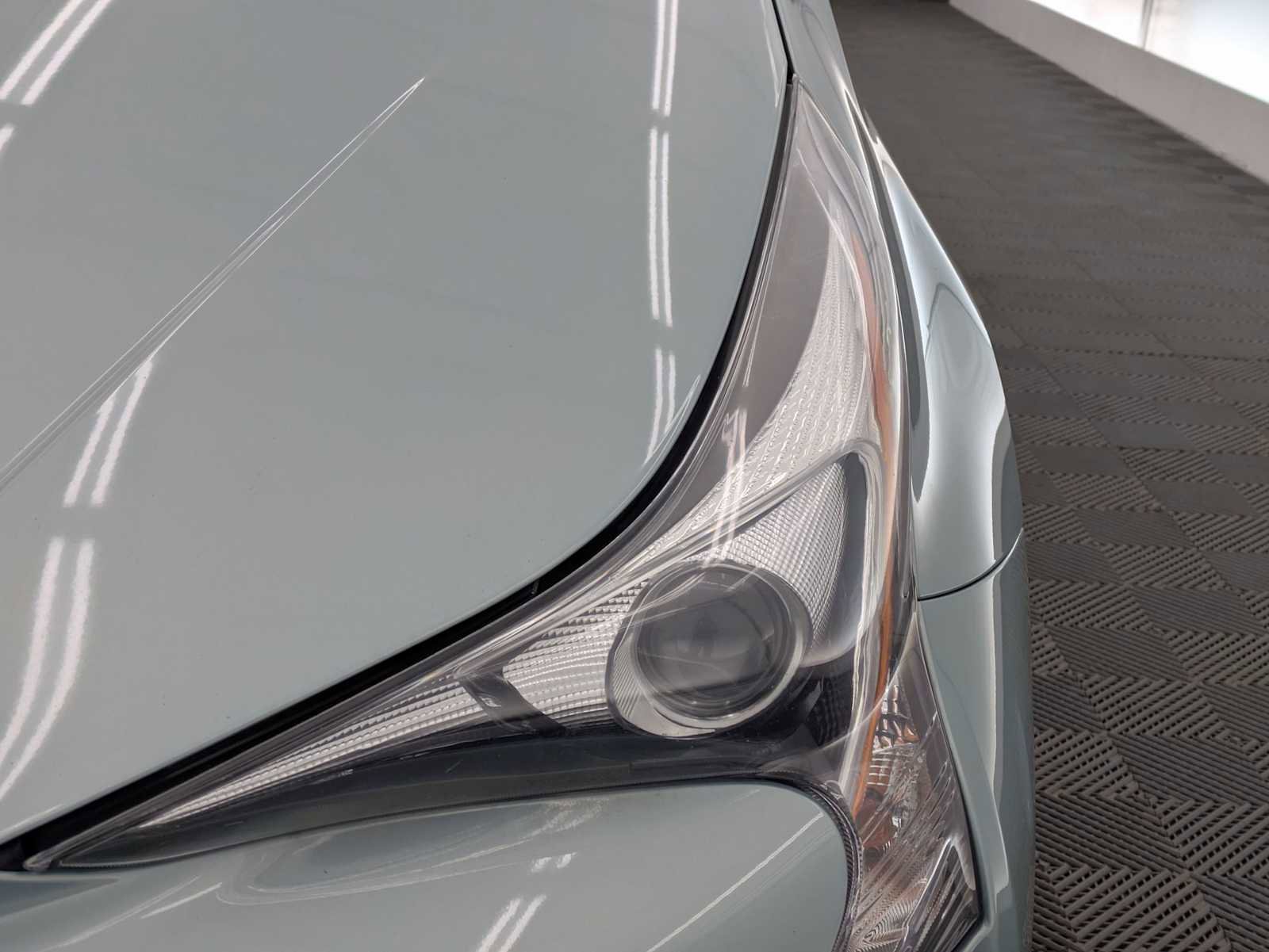 Used 2016 Toyota Prius Four image 10