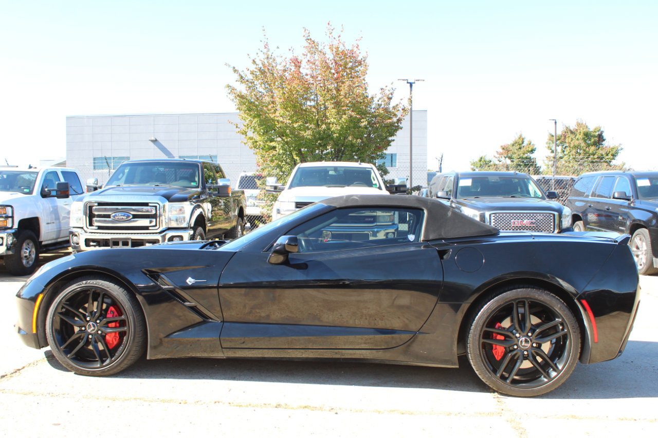 Used 2015 Chevrolet Corvette Stingray Convertible w/ 3LT Preferred Equipment Group image 4
