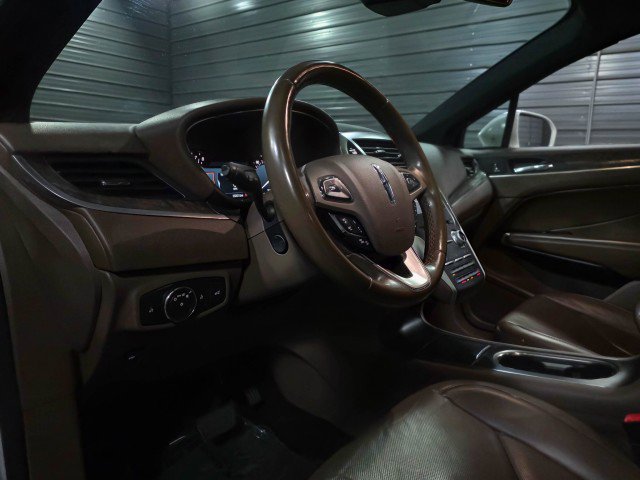 Used 2017 Lincoln MKC Reserve image 10