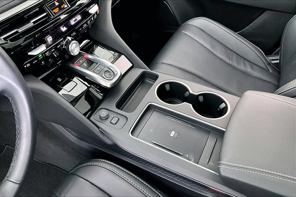 Certified 2026 Acura MDX w/ Technology Package FWD image 16