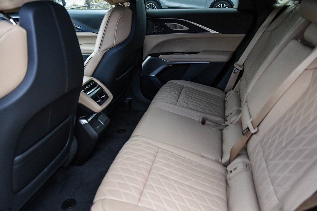 New 2024 Cadillac Lyriq Sport w/ Nappa Leather Package image 21