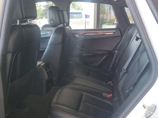 Used 2018 Porsche Macan image 12