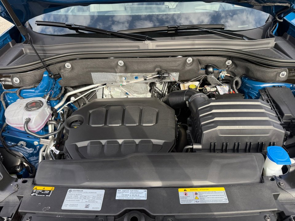 New 2026 Volkswagen Atlas Cross Sport SEL R-Line image 16