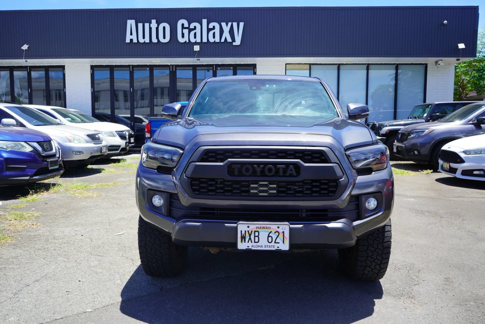Used 2019 Toyota Tacoma TRD Off-Road AWD/4WD image 2