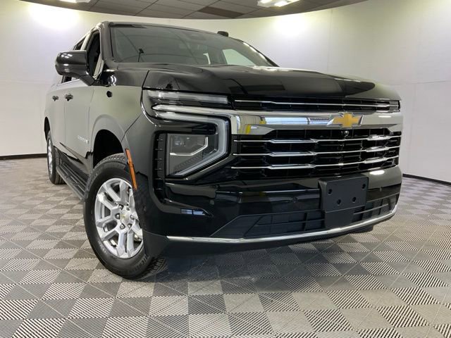 Used 2025 Chevrolet Suburban LT image 48