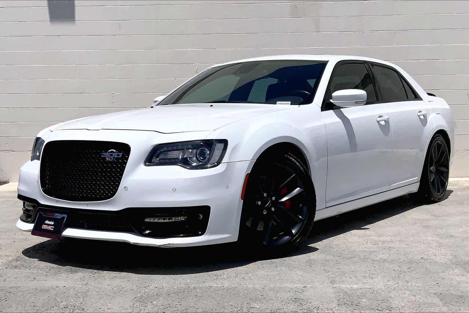 Used 2023 Chrysler 300 C