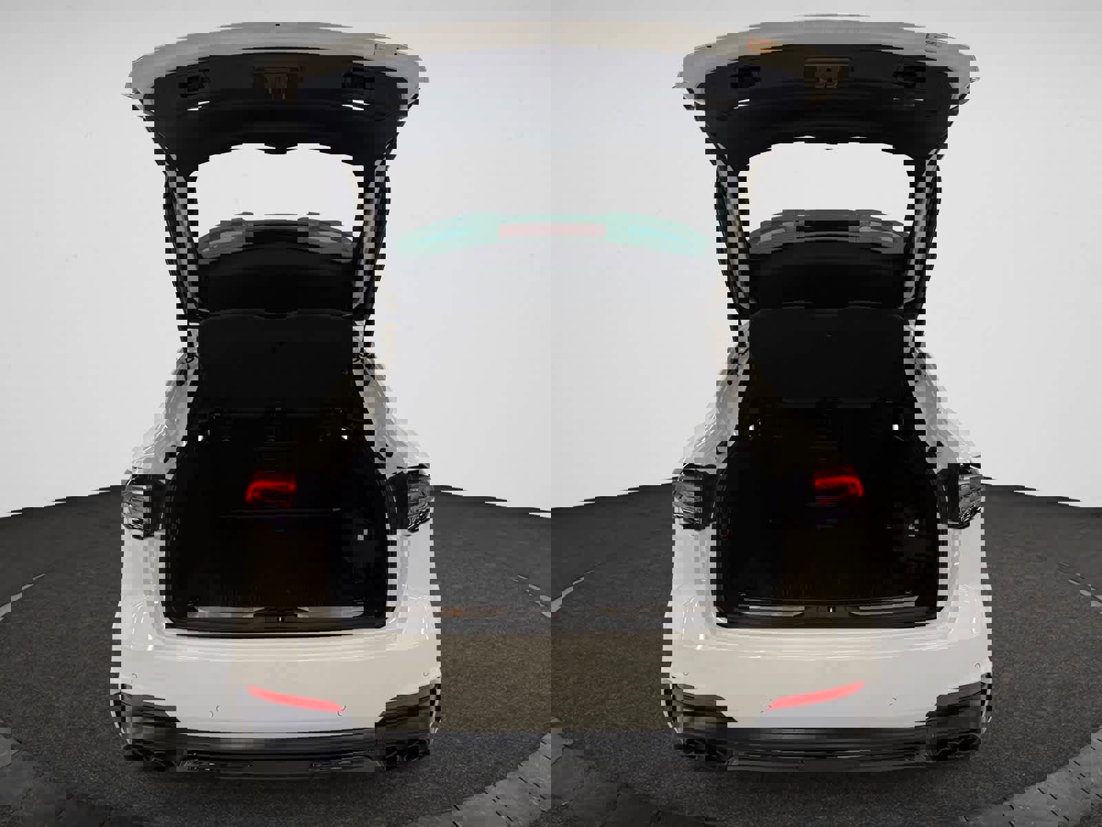 Used 2022 Maserati Levante GT image 4