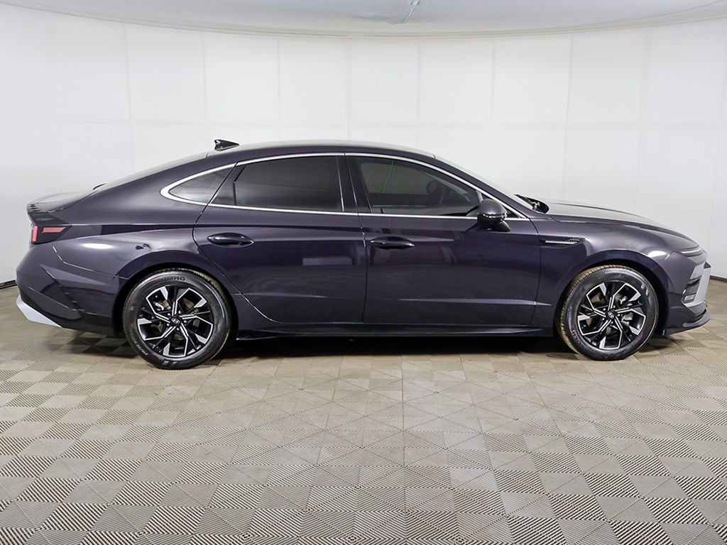 Certified 2025 Hyundai Sonata SEL image 13