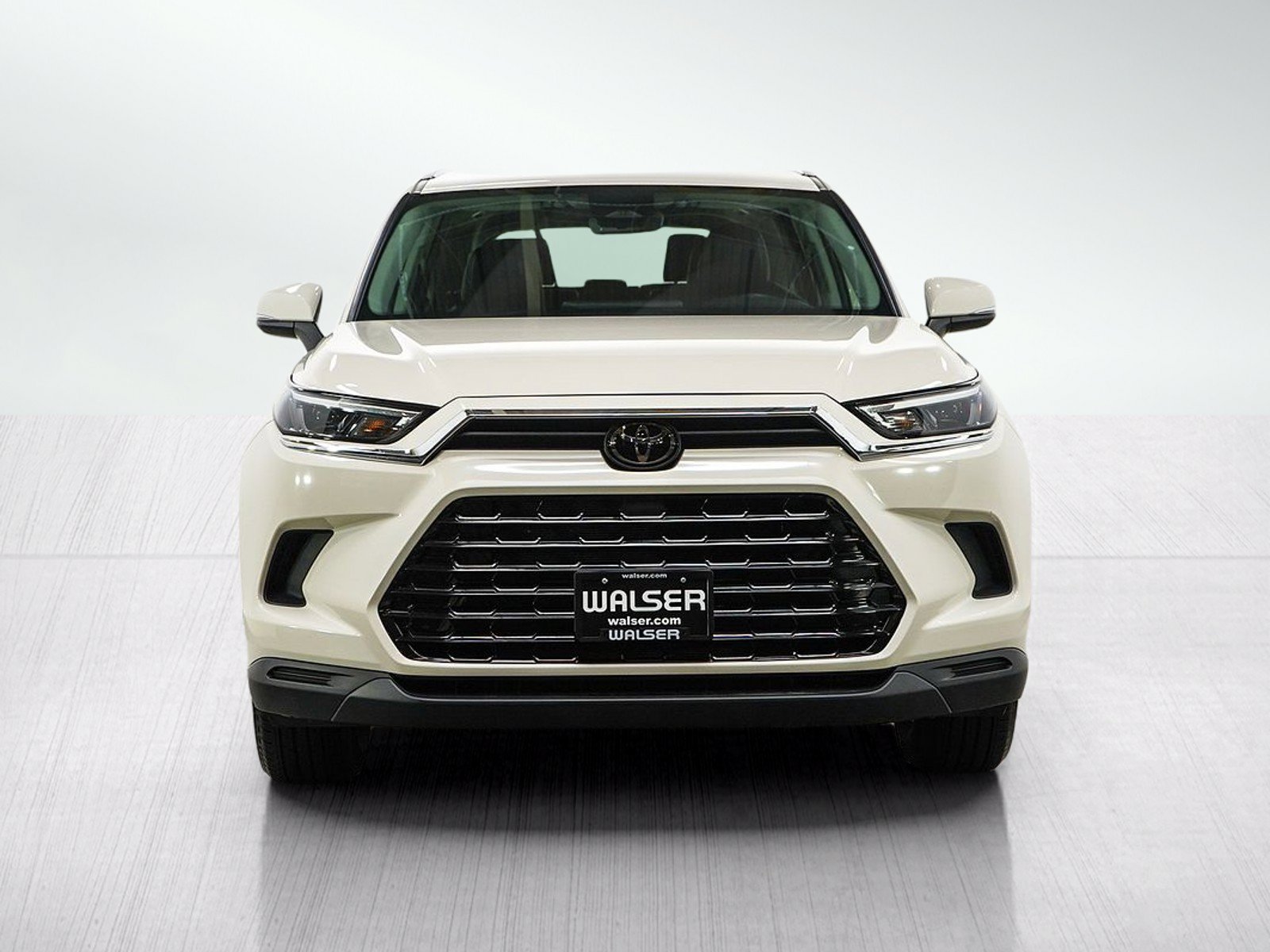 Used 2024 Toyota Grand Highlander AWD image 11