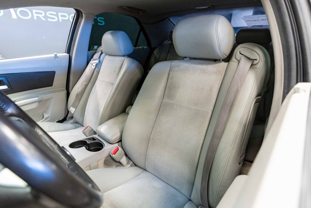 Used 2005 Cadillac CTS V image 10