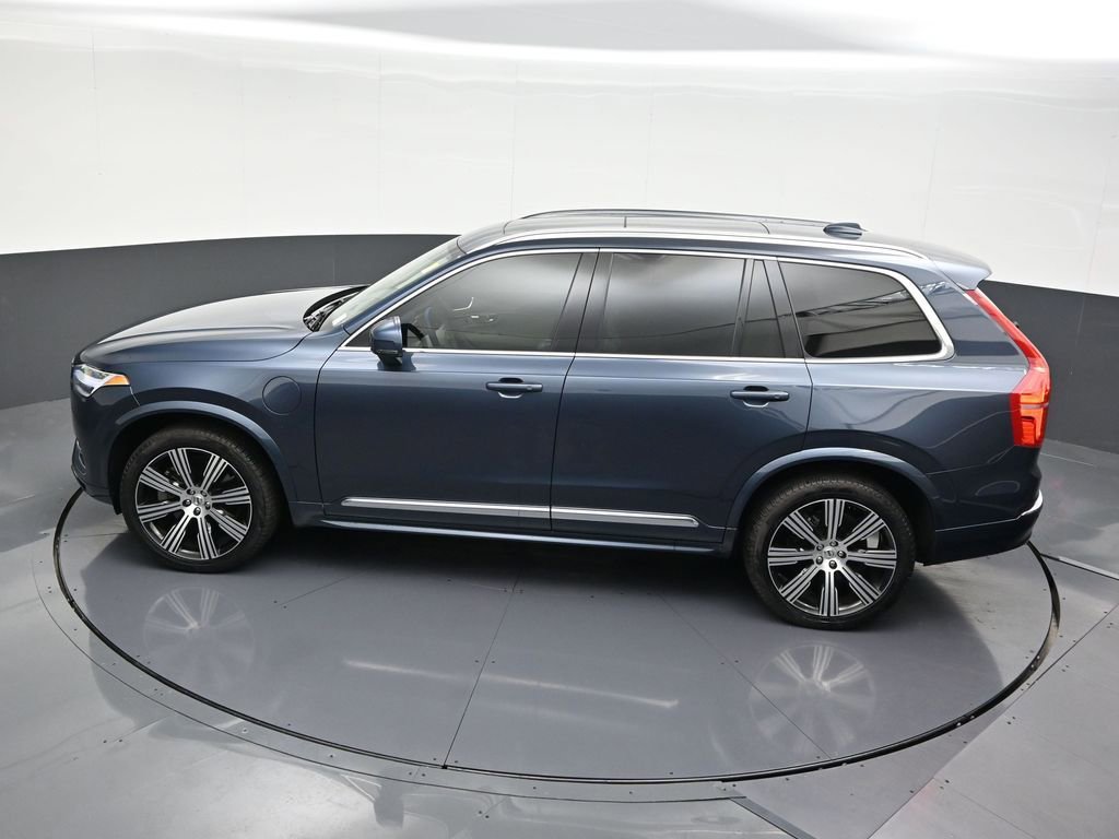 Certified 2025 Volvo XC90 T8 Core w/ Protection Package image 17
