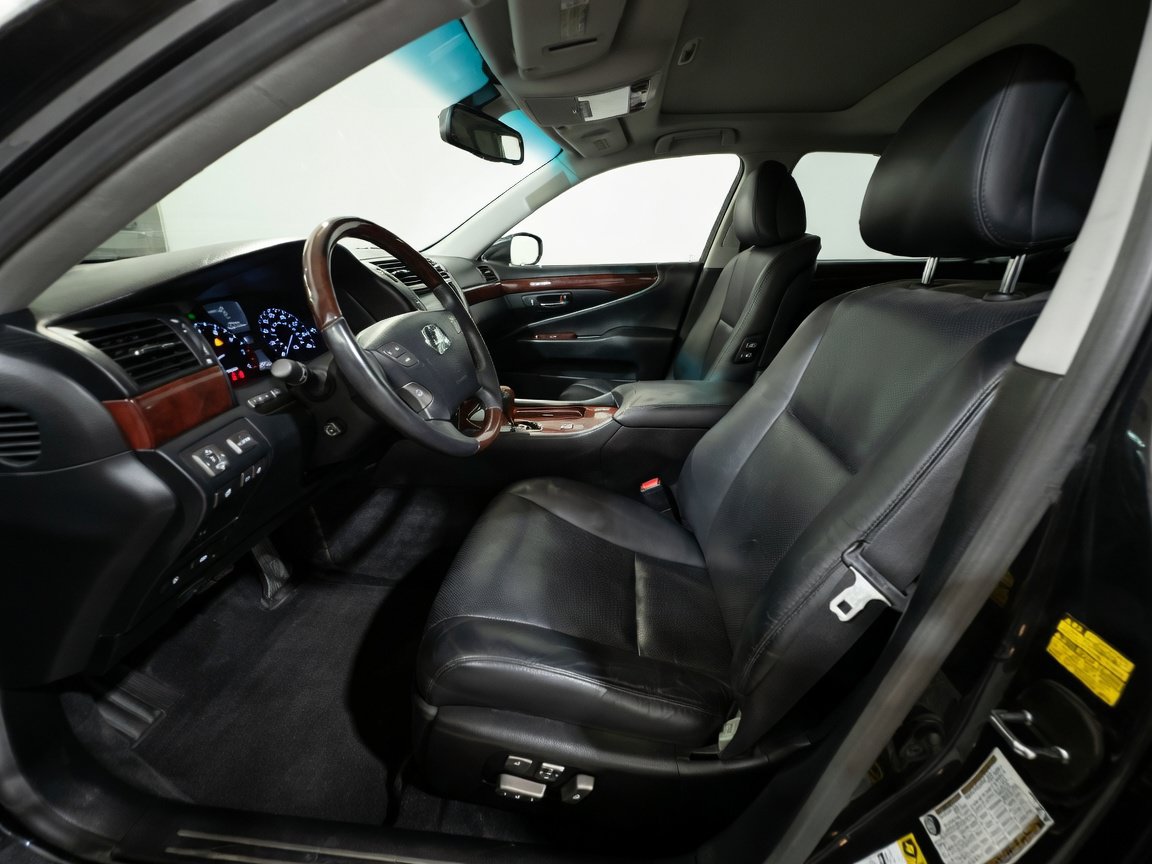 Used 2009 Lexus LS 460 L w/ Preferred Accessory Pkg RWD image 16