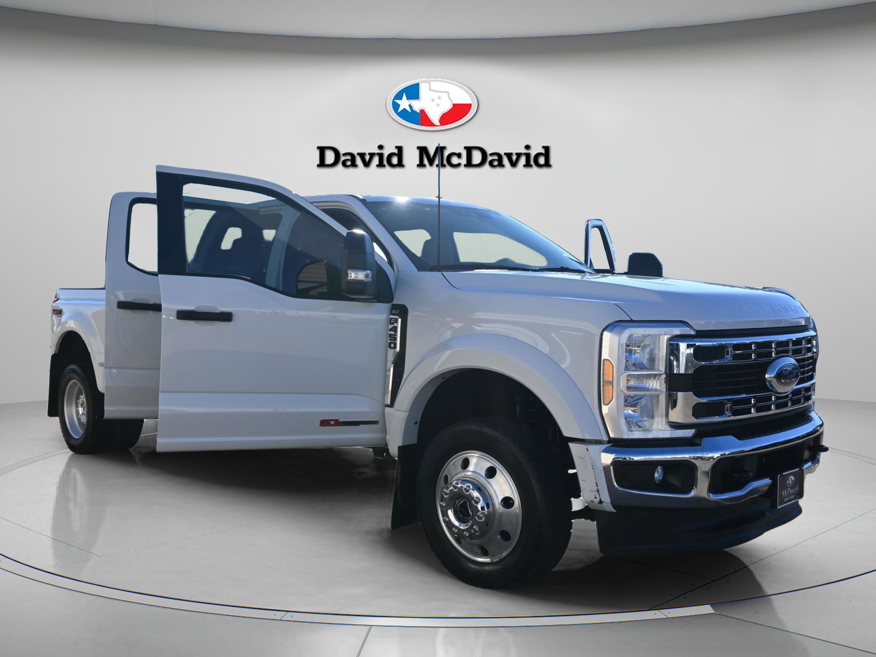 Used 2025 Ford F450 XLT w/ FX4 Off-Road Package AWD/4WD image 36