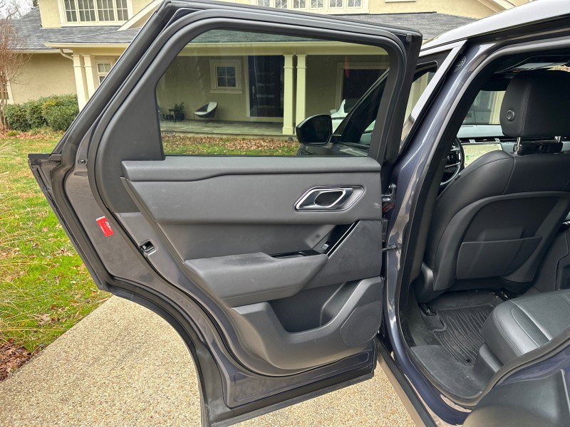 Used 2024 Land Rover Range Rover Velar Dynamic SE image 16