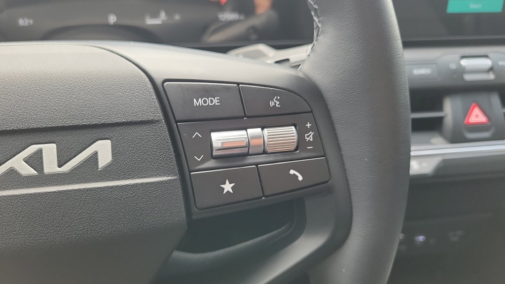 Used 2025 Kia K4 EX FWD image 21