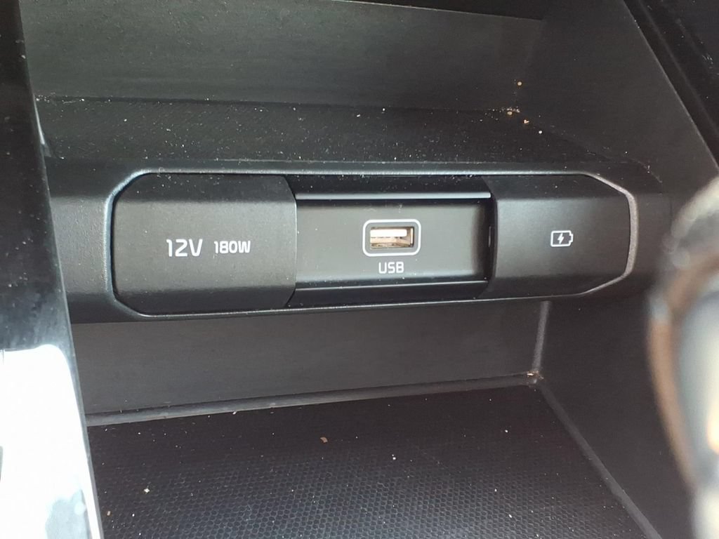 Used 2020 Kia Telluride LX FWD image 13