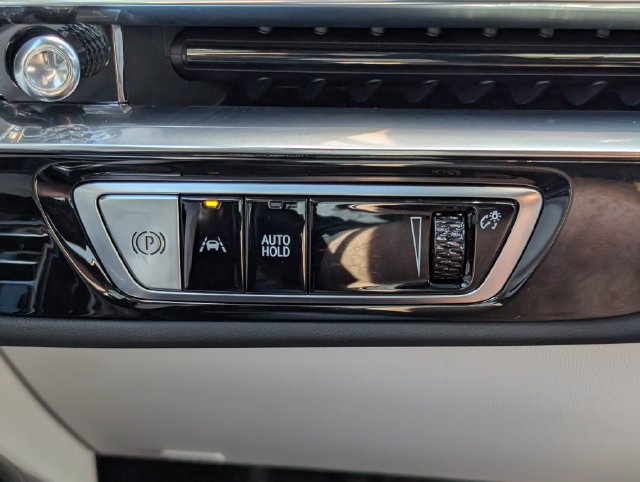 Used 2023 Cadillac Lyriq 2WD image 22