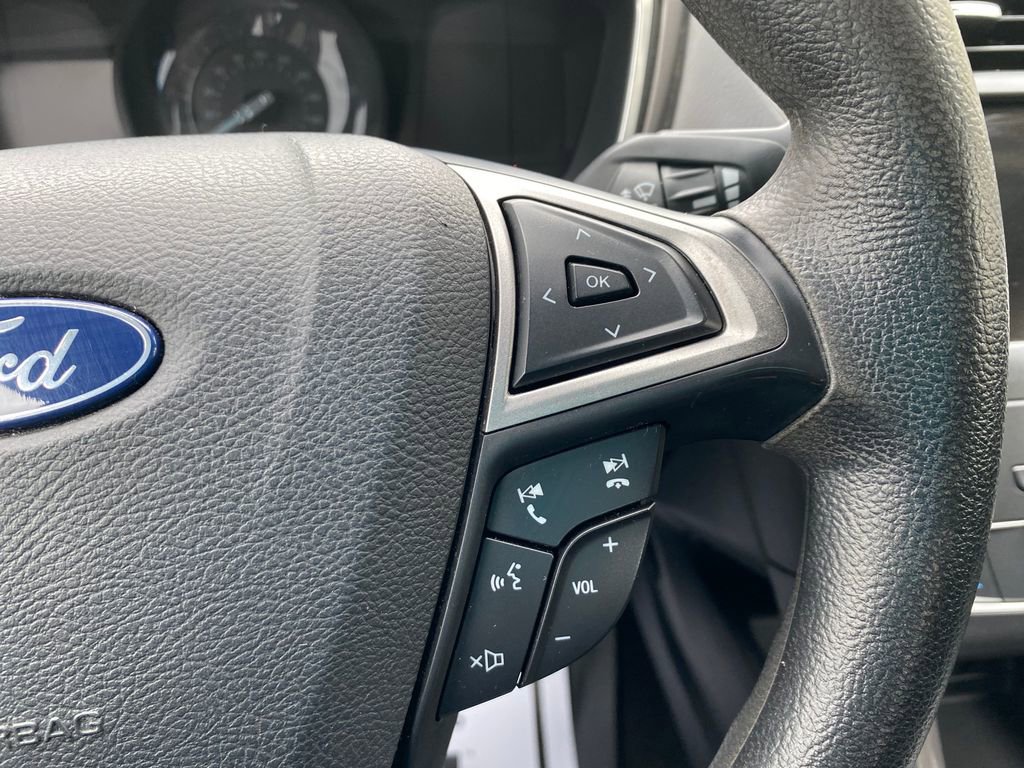 Used 2019 Ford Fusion SE FWD image 27