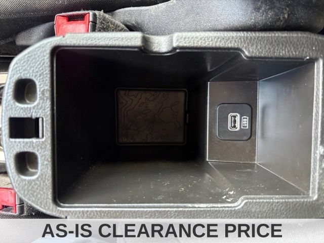 Used 2016 Jeep Renegade Latitude w/ Cold Weather Group FWD image 27