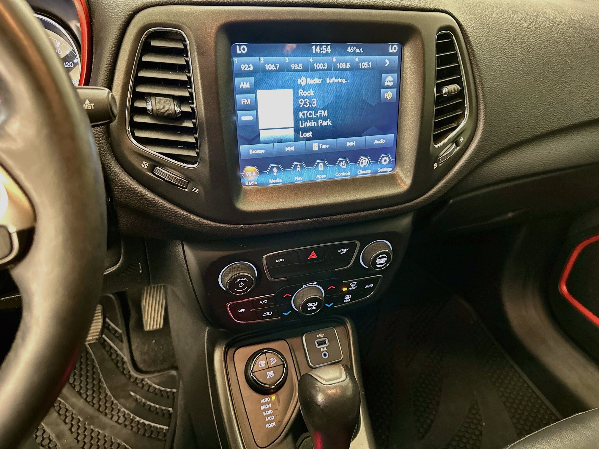 Used 2017 Jeep Compass Trailhawk w/ Leather Interior Group AWD/4WD image 26