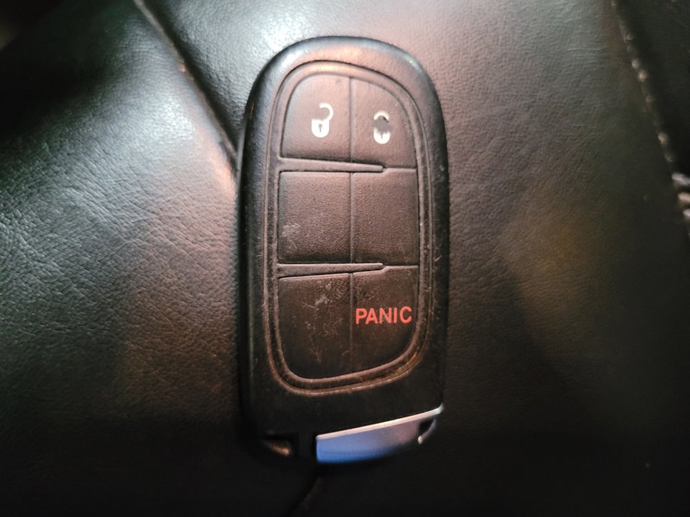 Used 2019 Jeep Cherokee Latitude Plus AWD/4WD image 32