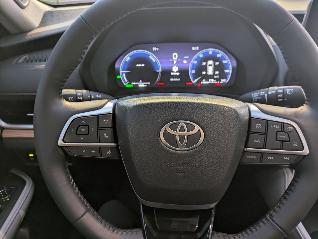 Used 2025 Toyota Grand Highlander AWD Hybrid image 23