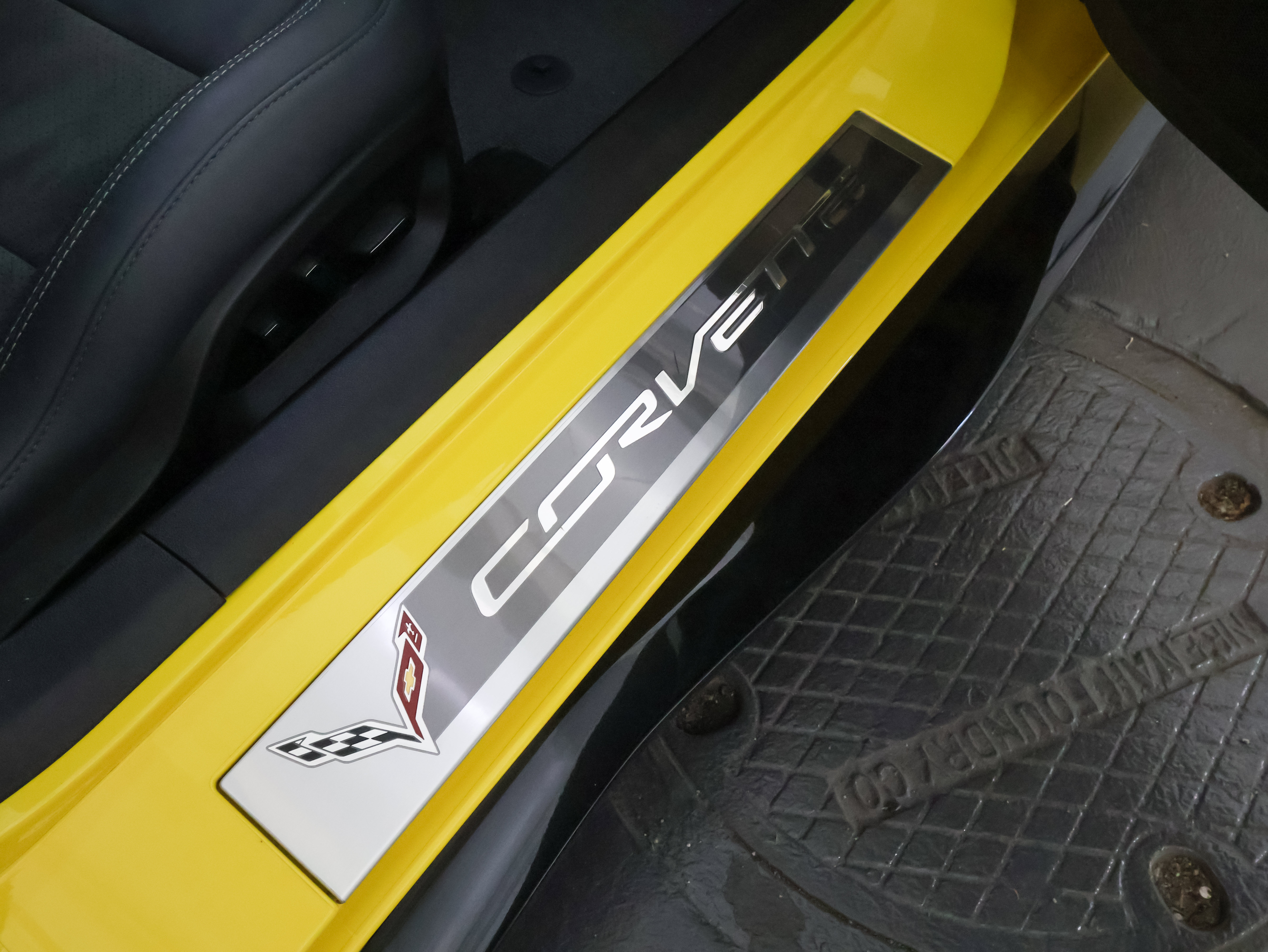 Used 2016 Chevrolet Corvette Z06 w/ 3LZ Preferred Equipment Group RWD image 46