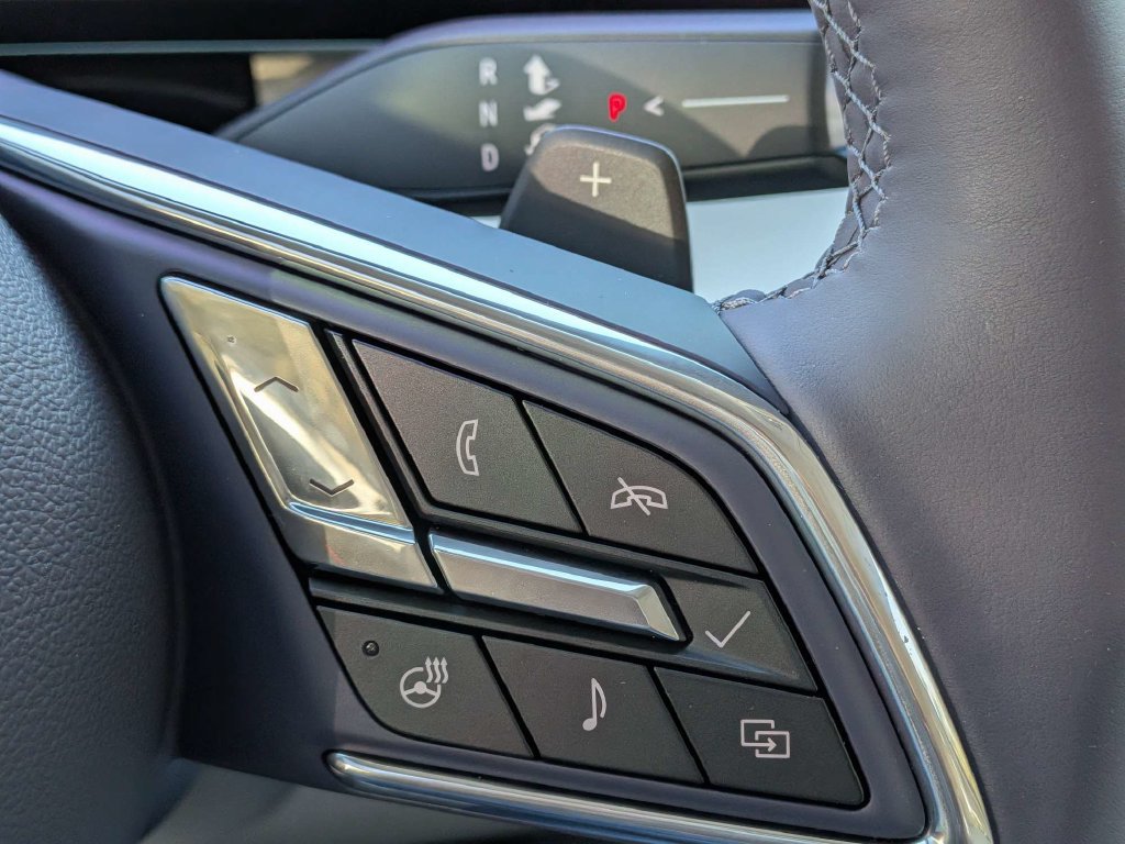 Used 2027 Buick Enclave Avenir w/ LPO, Illumination Package FWD image 28