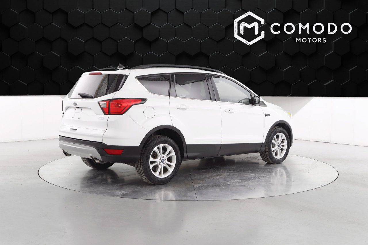 Used 2019 Ford Escape SEL image 3