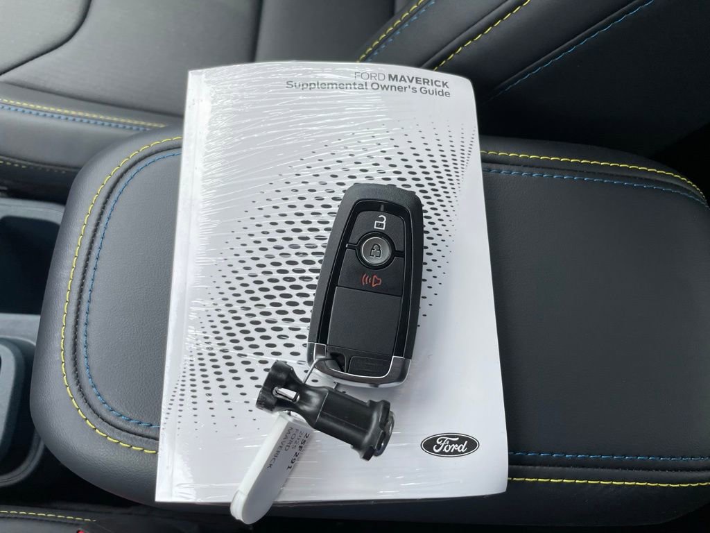 New 2025 Ford Maverick Lobo image 45