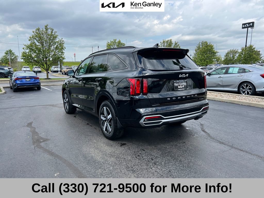 Certified 2022 Kia Sorento EX w/ Panoramic Sunroof Package FWD image 14