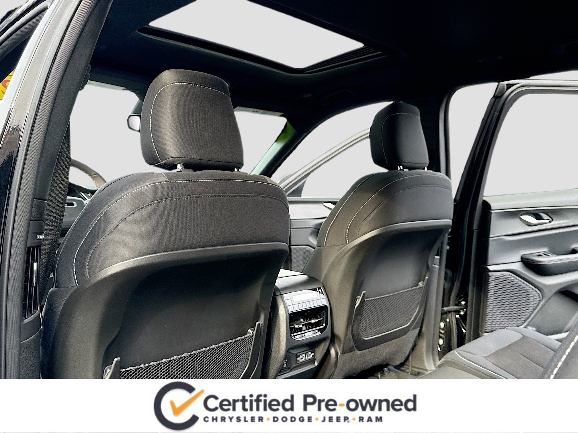 Used 2024 Jeep Grand Cherokee L Laredo w/ Luxury Tech Group I image 6