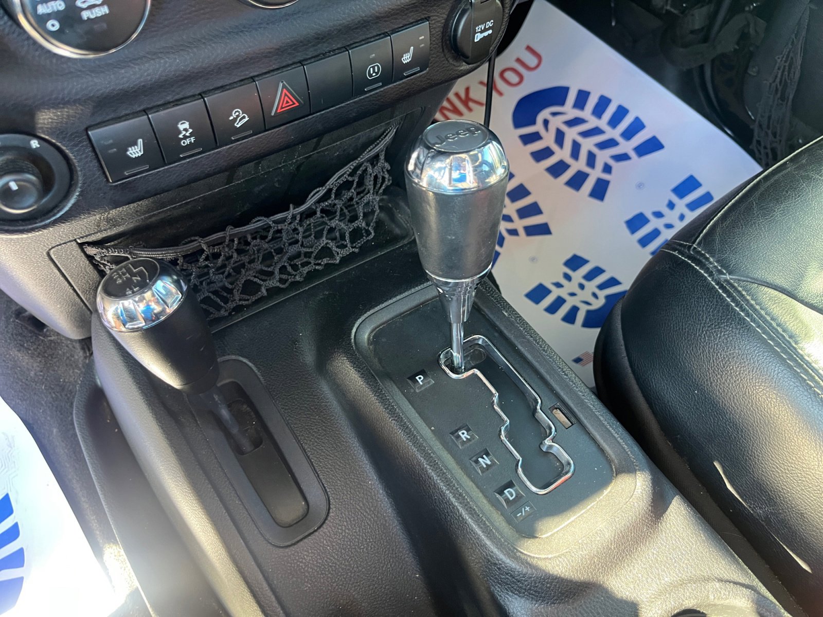 Used 2015 Jeep Wrangler Unlimited Rubicon w/ Connectivity Group image 31