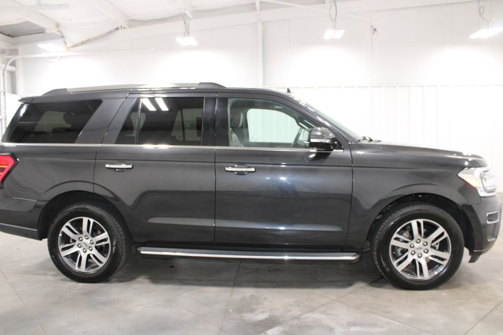Used 2023 Ford Expedition Limited AWD/4WD image 11
