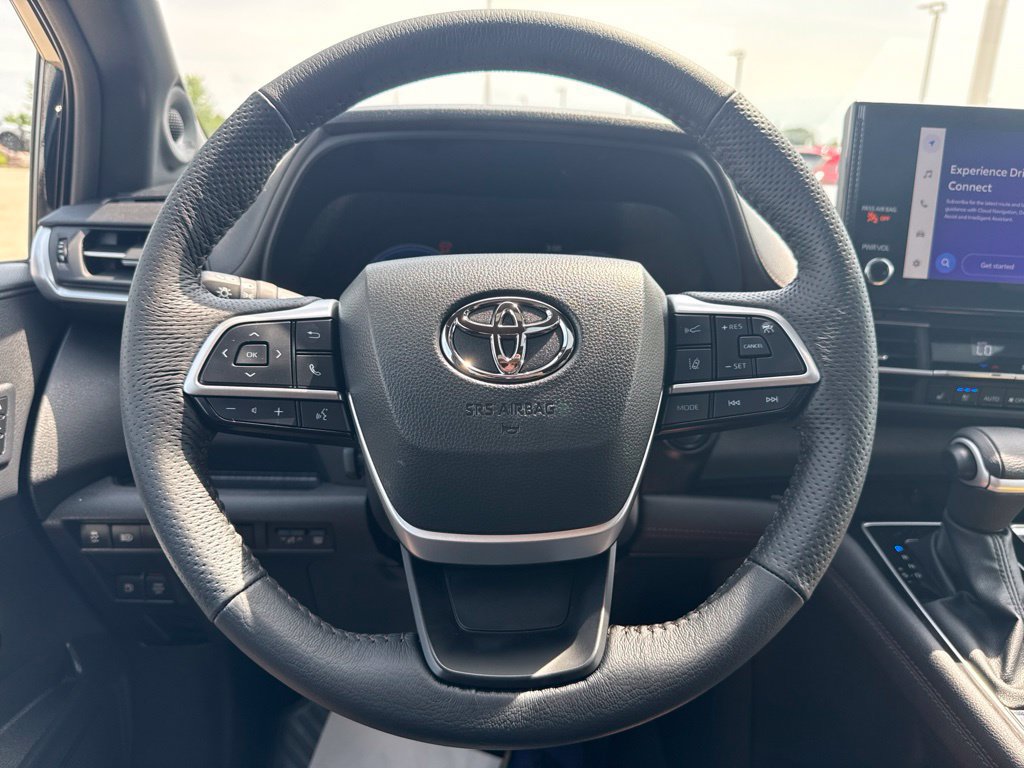 Certified 2025 Toyota Sienna Limited AWD/4WD image 13