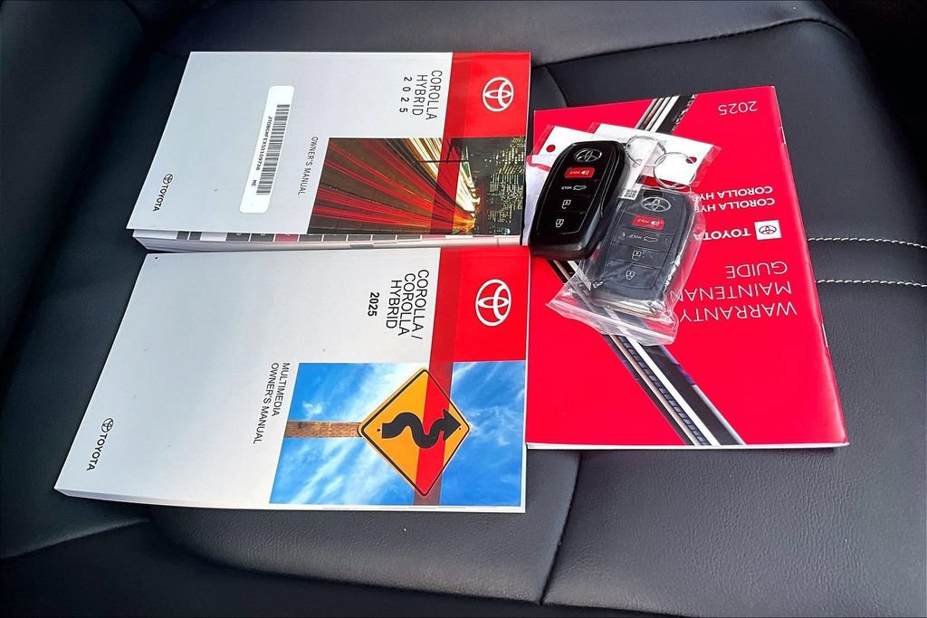 Certified 2025 Toyota Corolla XLE FWD image 38