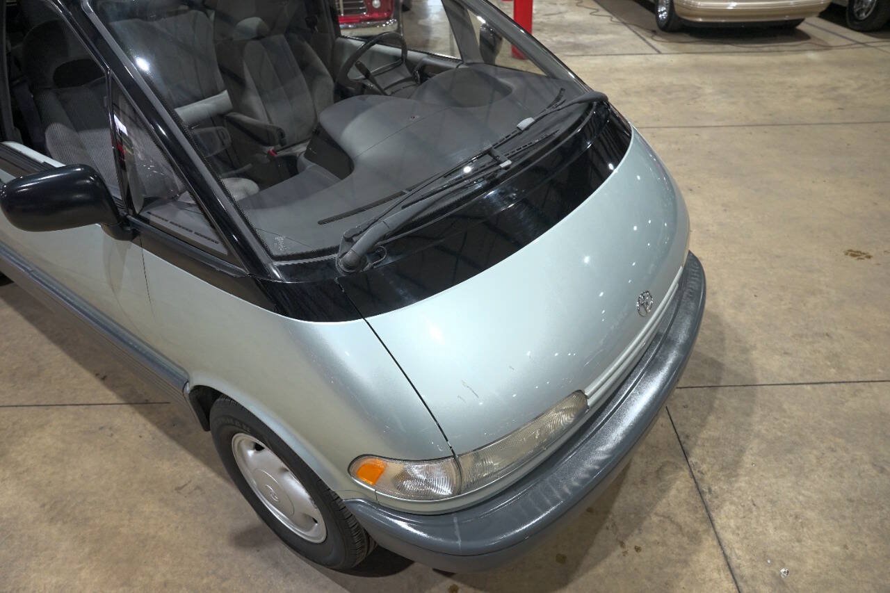 Used 1992 Toyota Previa LE RWD image 18